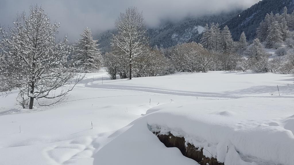 Un Brin Cosy Nevache Luaran gambar